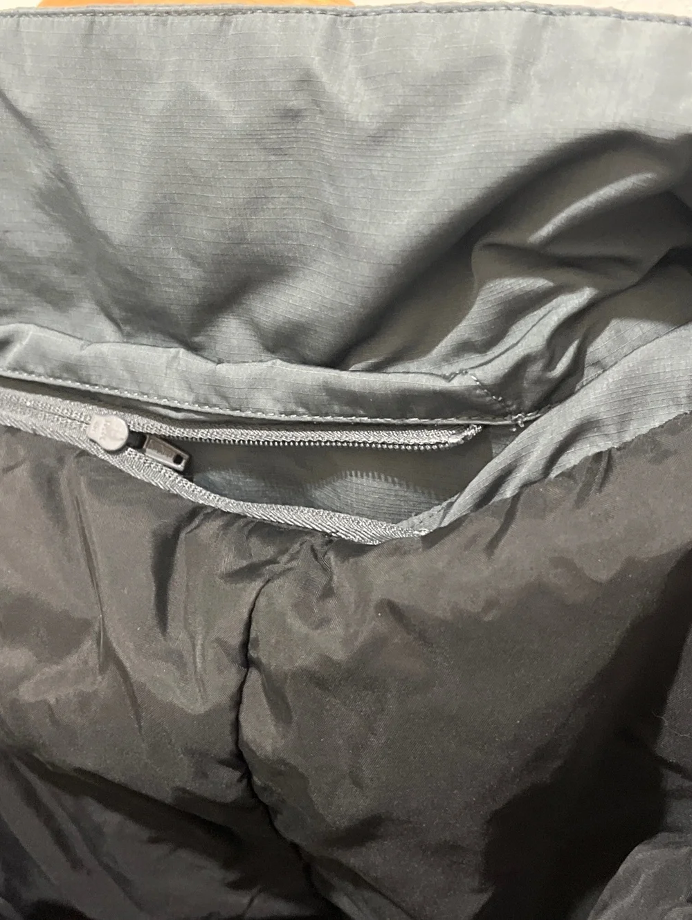 Columbia Men's Insulated Jacket Medium Gray with Orange Zippers